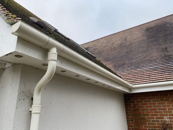 Residential gutter cleaning experts in Addlestone, Surrey